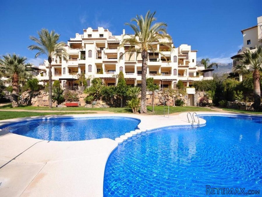El apartamento en venta está a 100 metros de la playa en.. - 2