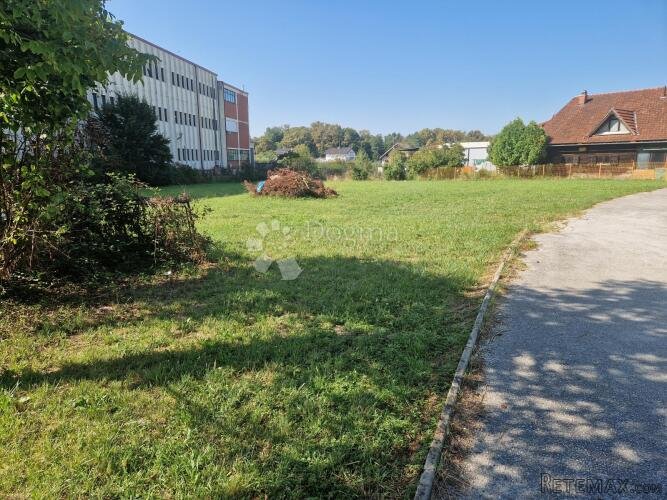 Građevinsko zemljište u centru Oroslavja - 2