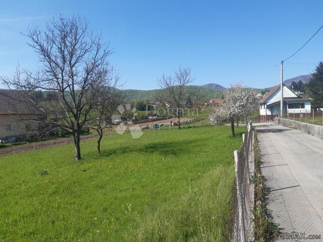 Odličan građevinski teren u prigradskom naselju Ogulina - 2