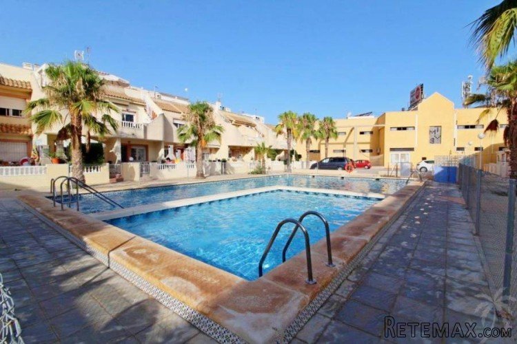 This beautiful and spacious semi-detached house is located..