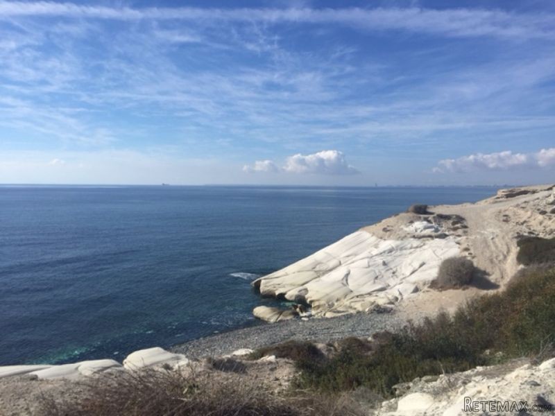 Seafront land for sale in Monagroulli..