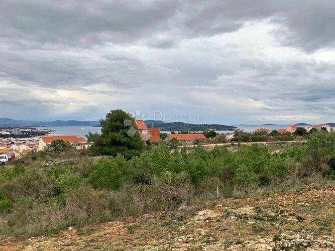 GRAĐEVINSKO ZEMLJIŠTE S POGLEDOM NA MORE, VODICE - 2