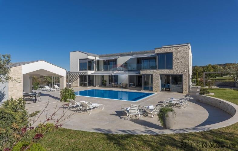 Motovun, Istra - luksuzna moderna villa 400m2 - 2