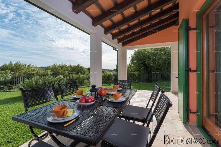 VILA S DVA APARTMANA I BAZENOM, OKOLICA LABINA - 2