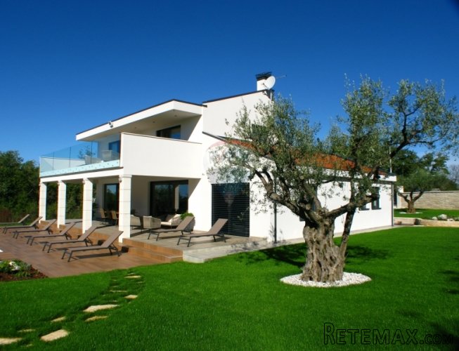 ISTRA, VIŠNJAN, MODERNA KUĆA NA PARCELI OD 1600 M2 - 2