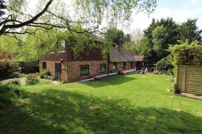 4 bedroom, Detached House house for sale
