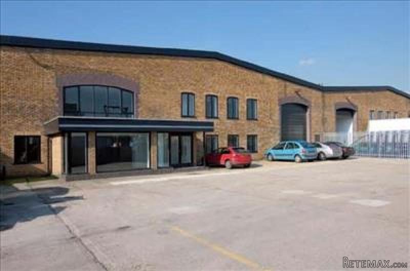 Unit 13, Ellerslie Square Industrial..