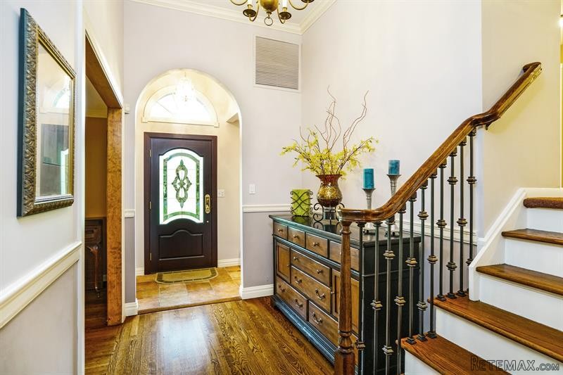 5 bedroom House For Sale: 58 Winslow.. - 2