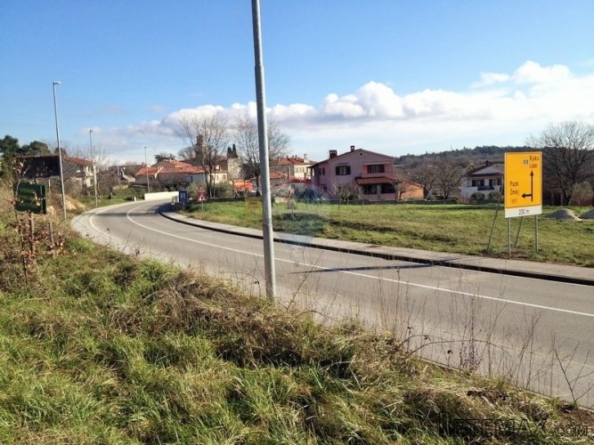 Barban, građevinski teren stambeno-poslovne namjene - 2