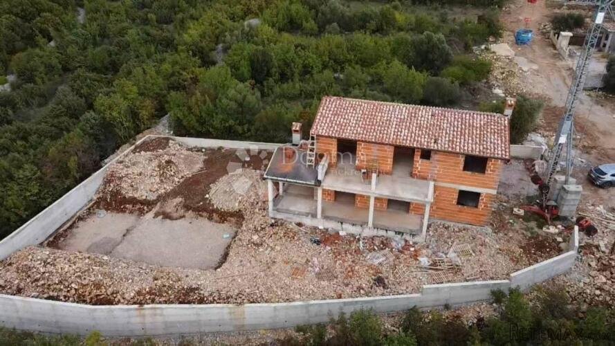 KATNICA S POGLEDOM NA MORE, U IZGRADNJI!