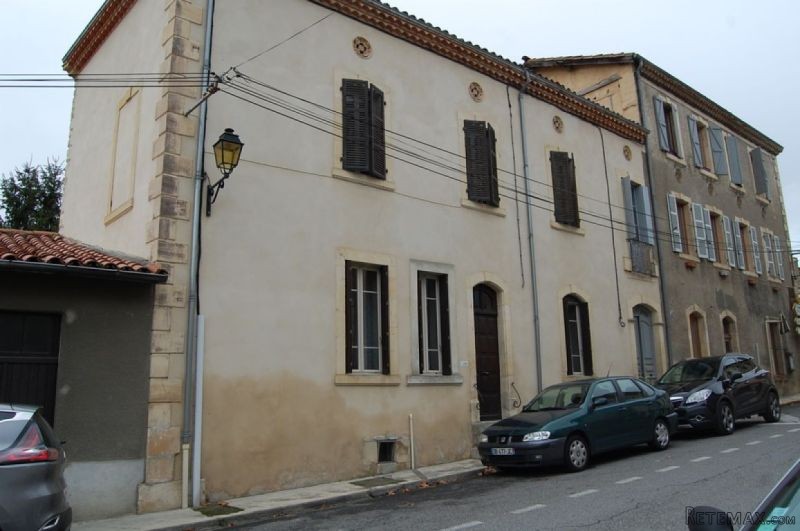 2 Bedroom Townhouse In Need Of..