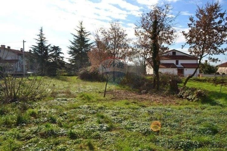 Građevinsko zemljište 7 km od Poreča i mora