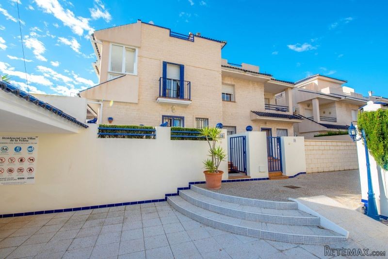 3 Bedrooms - Townhouse - Alicante - For..
