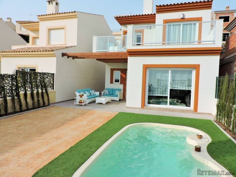3 Bedrooms - Villa - Alicante - For Sale