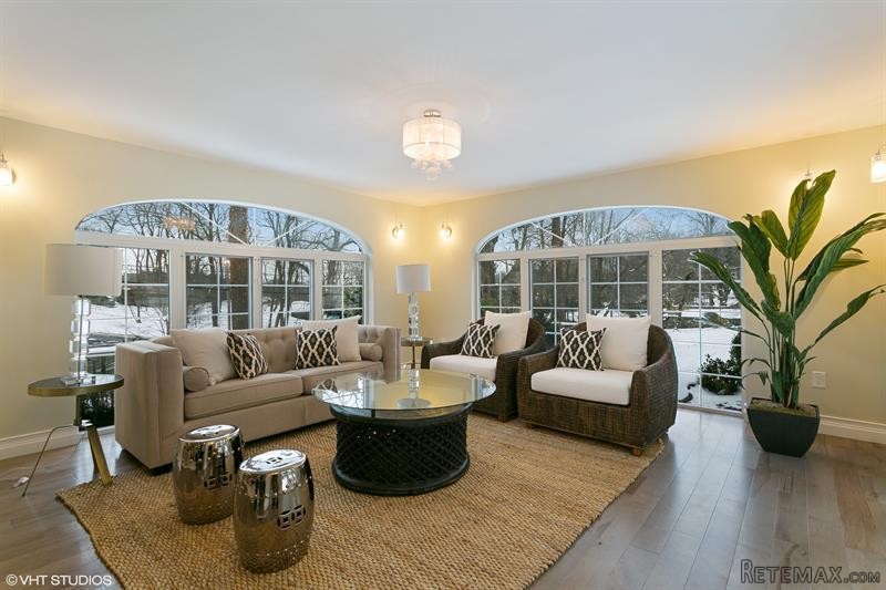 6 bedroom House For Sale: 16 Ridgewood.. - 2