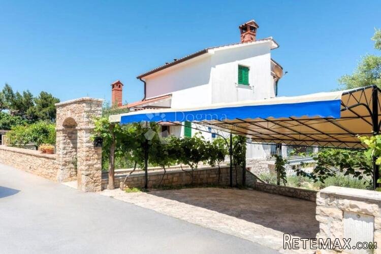 KUĆA S BAZENOM I NEOMETANIM POGLEDOM NA MORE I OTOKE! - 2