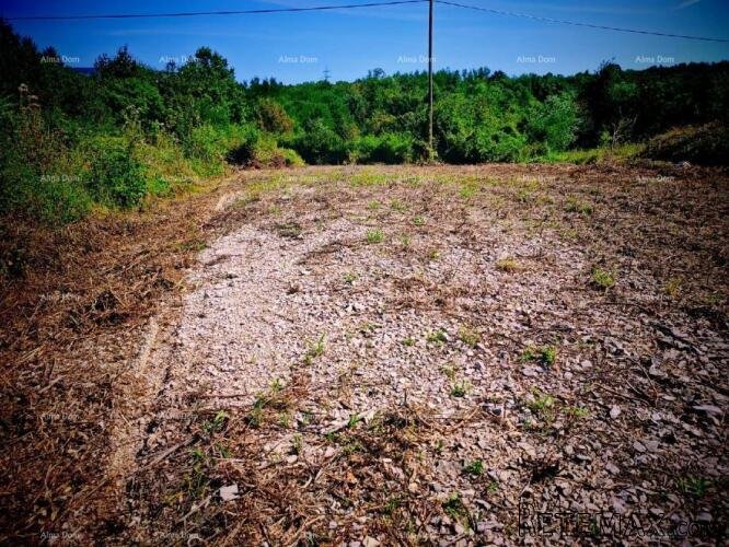 Prodaje se građevinski teren, Kršan, 761 m2 sa građevinskom.. - 2