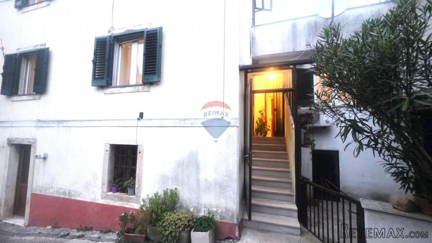 Istra,Brtonigla-Kamena istarska kuća u centru,balkon,mansard - 3