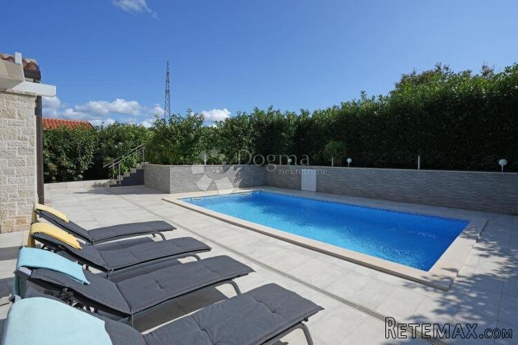 PREKRASNA KAMENA VILLA U OKOLICI POREČA - 3