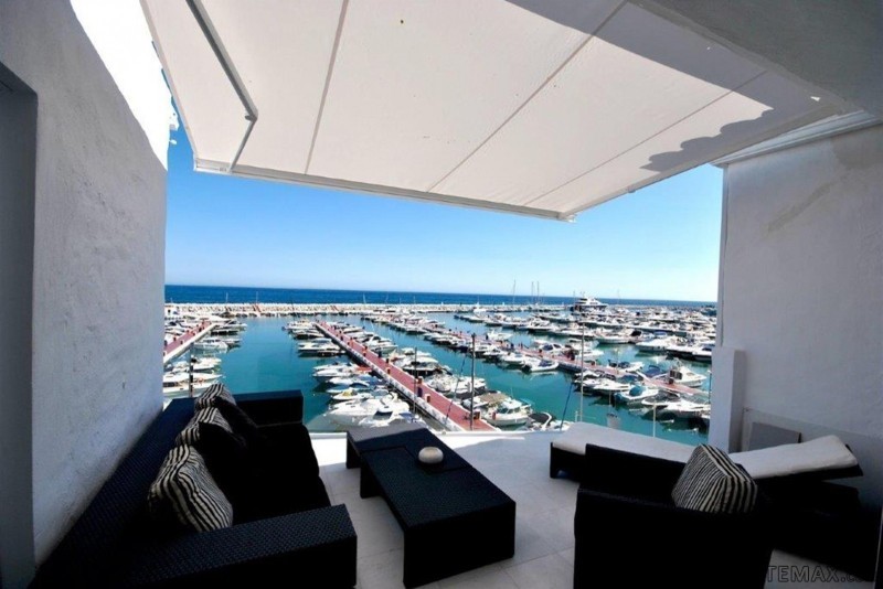 Spacious Marina Penthouse