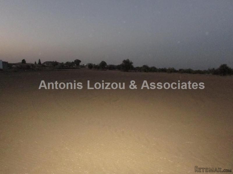 2580 m2 Plot in Pera Orinis