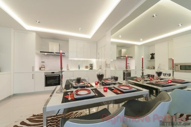 1 Bedroom Condo for sale in Pratumnak -.. - 2
