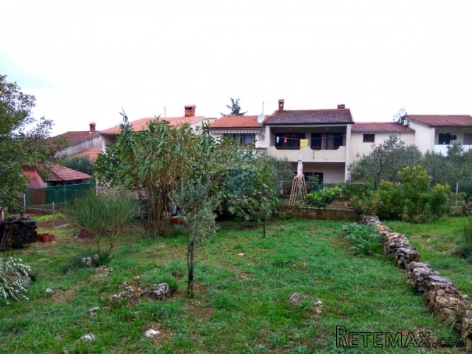 PULA, VALDEBEK Kuća s 4 stambene jedinice i kažunom - 2