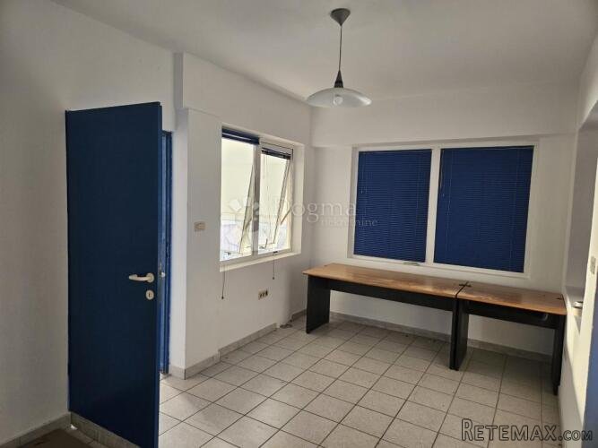JUŠIĆI - 170 M2 sa uredom i san.čvorom - NOVO u ponudi