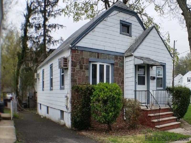 12 High St Bloomfield, NJ, 07003 Essex..
