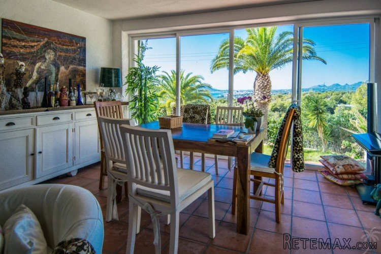 Corner townhouse with sea views located in a complex with.. - 4