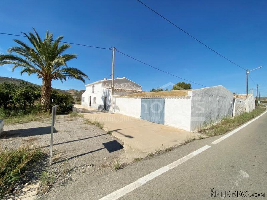 NEW LISTING TO VOSS HOMES - A lovely 2 bed, 1 bath ( more..