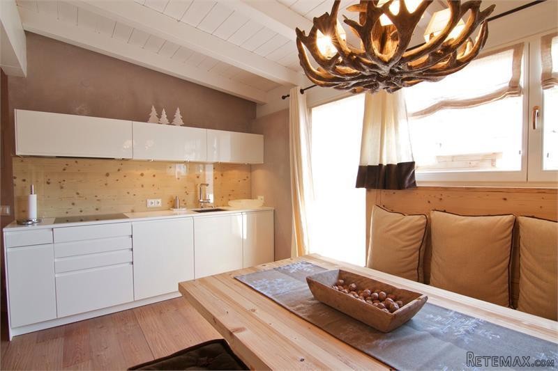 2 bedroom Apartment For Sale: Strada..