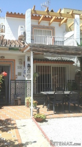 3 bedroom, 2 bathroom Townhouse, (build..
