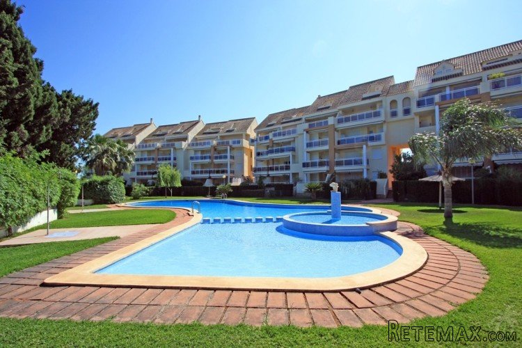 Pleasant ground floor apartment for sale in a beautiful..