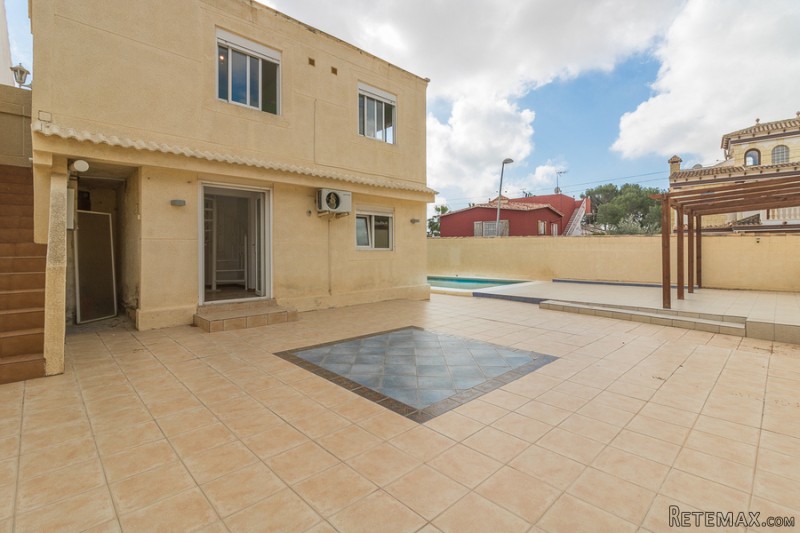 4 Bedrooms - Villa - Alicante - For Sale - 2