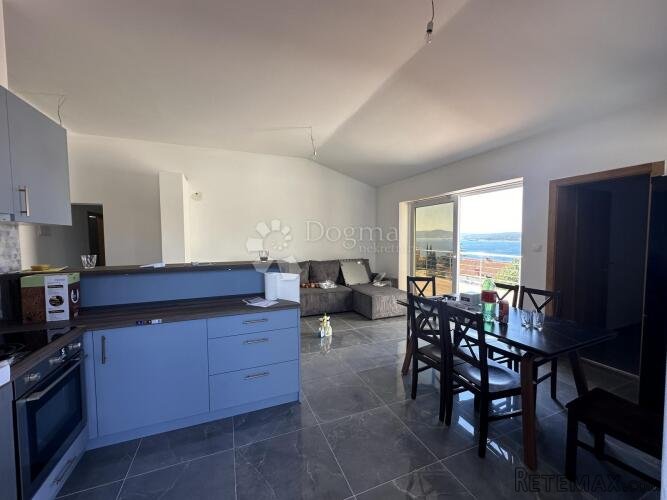 Kuća sa 6 apartmana 550m2 u blizini mora