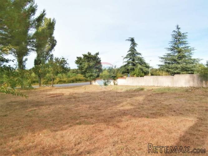 POREČ-poljoprivredno zemljište na rubu građevinske zone