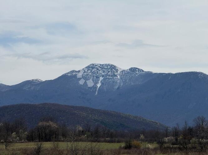 ZEMLJIŠTE 10000M2 MOGUĆA PARCELACIJA PRIRODA POGLED !!! - 2