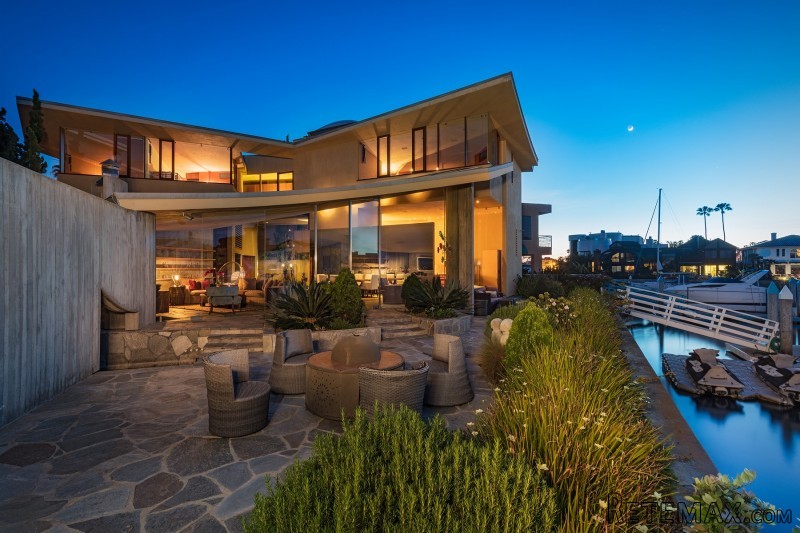 15 Green Turtle Road