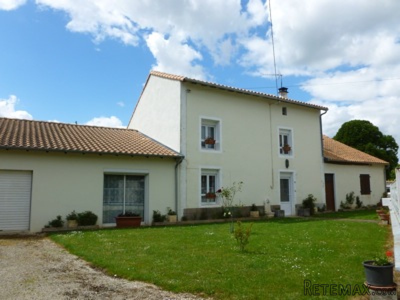 Large 3 Bedroom Village House With..