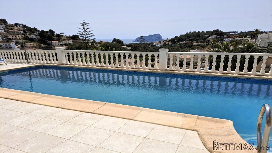 Located in the Montemar area of Benissa Costa, this villa.. - 3