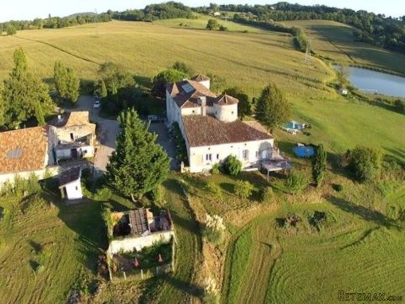 Superb 13th Century Chateau Quiet..