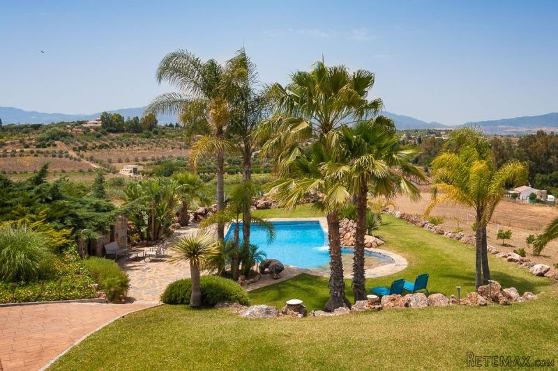 Villa for Sale in Alhaurin El Grande.. - 2