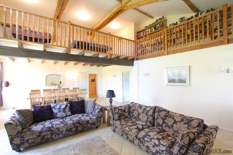 Superbly-renovated 5 bedroom, 3 ensuite.. - 2