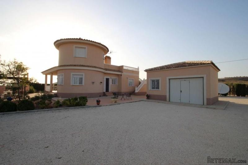 4 bed villa with pool in Cadana del.. - 2