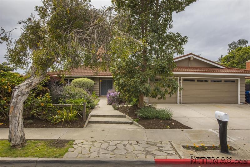 4 bedroom House For Sale: 665 N La..