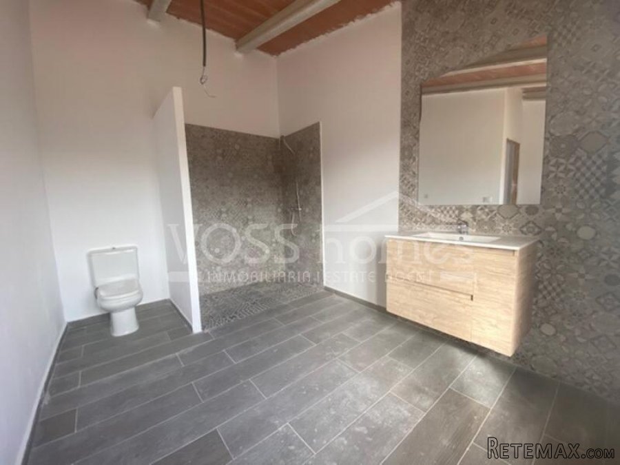 NEW LISTING - Great country property of 72m² built on a.. - 11