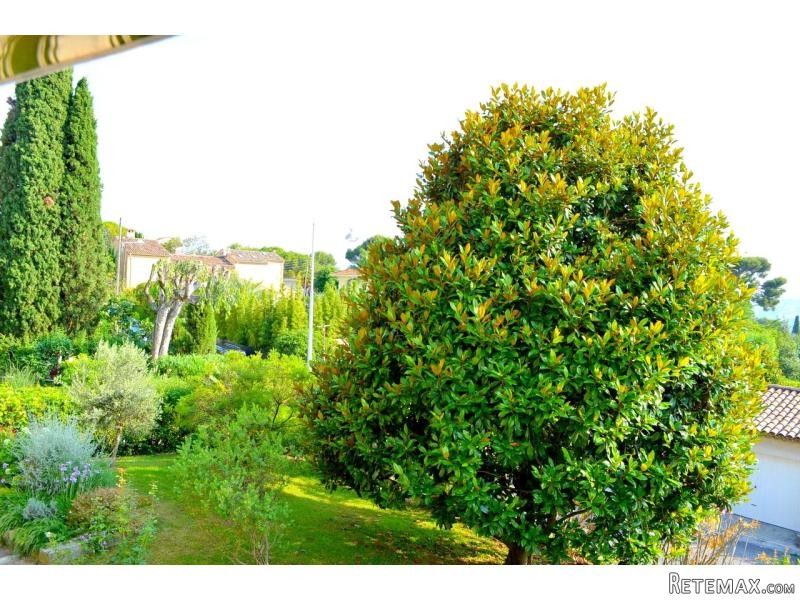 3 Bedrooms - 97m2 - 520 000 € -..