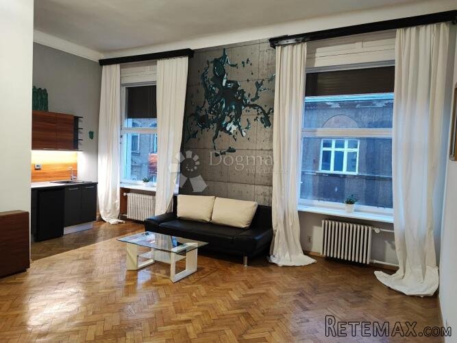 Povijesni stan u Jurišićevoj, 112 m² + terasa, lift