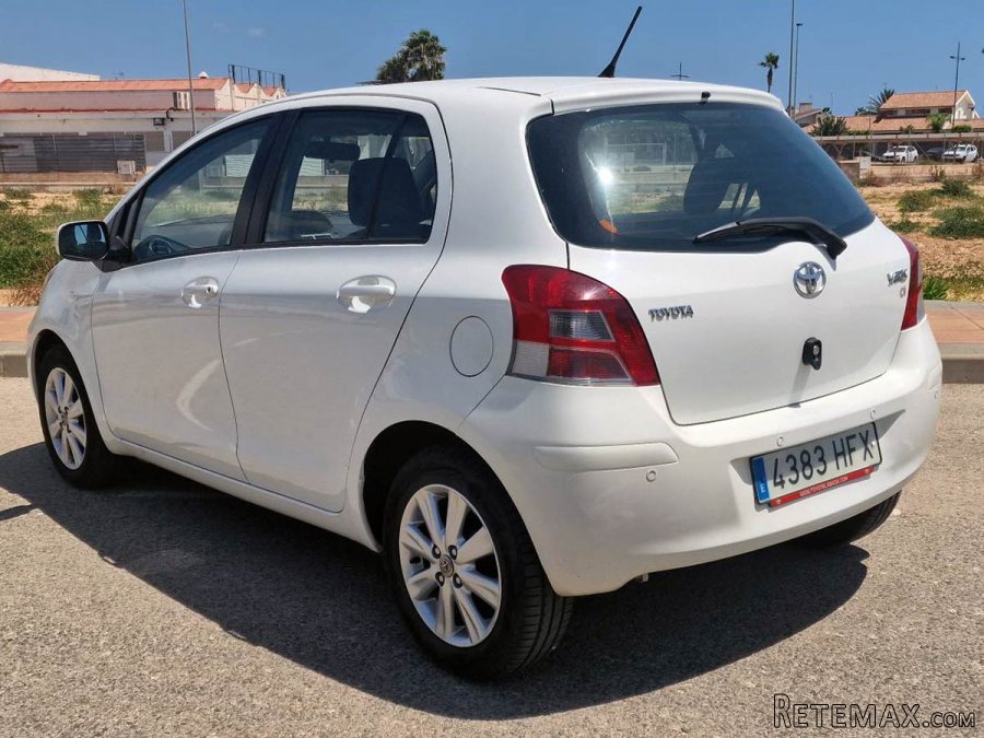 Toyota Yaris - 2